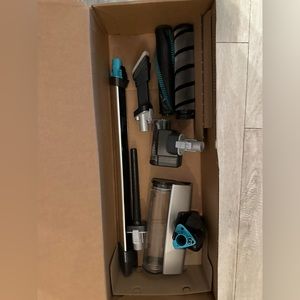 BISSELL IconPet Set of 9 Accessories - Very Good Conditions